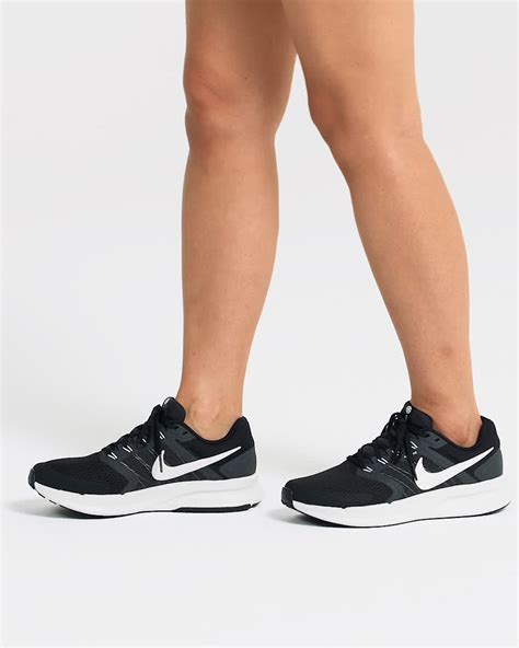 Nike swift 3 running shoes